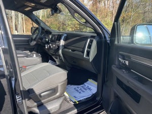 2021 RAM 1500 Classic Warlock Quad Cab 4x4 6&#39;4&#39; Box